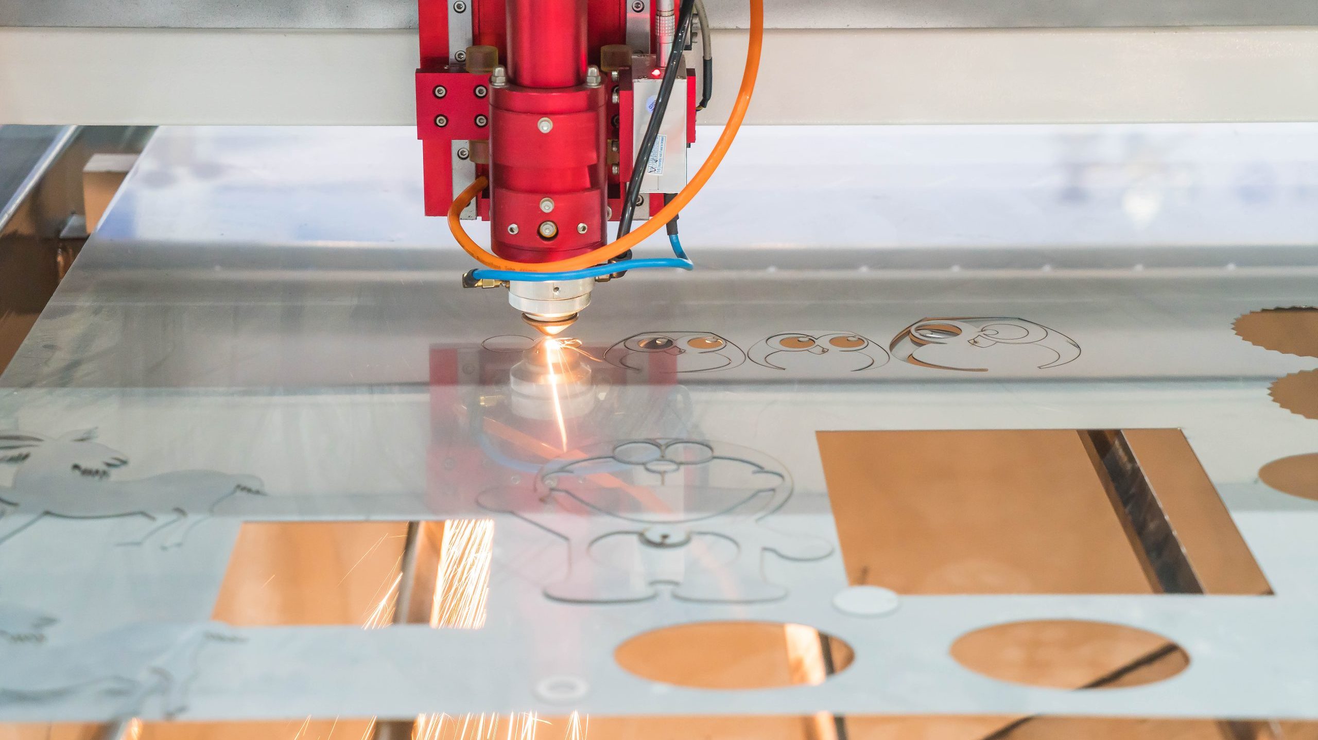 laser cutting machine technology