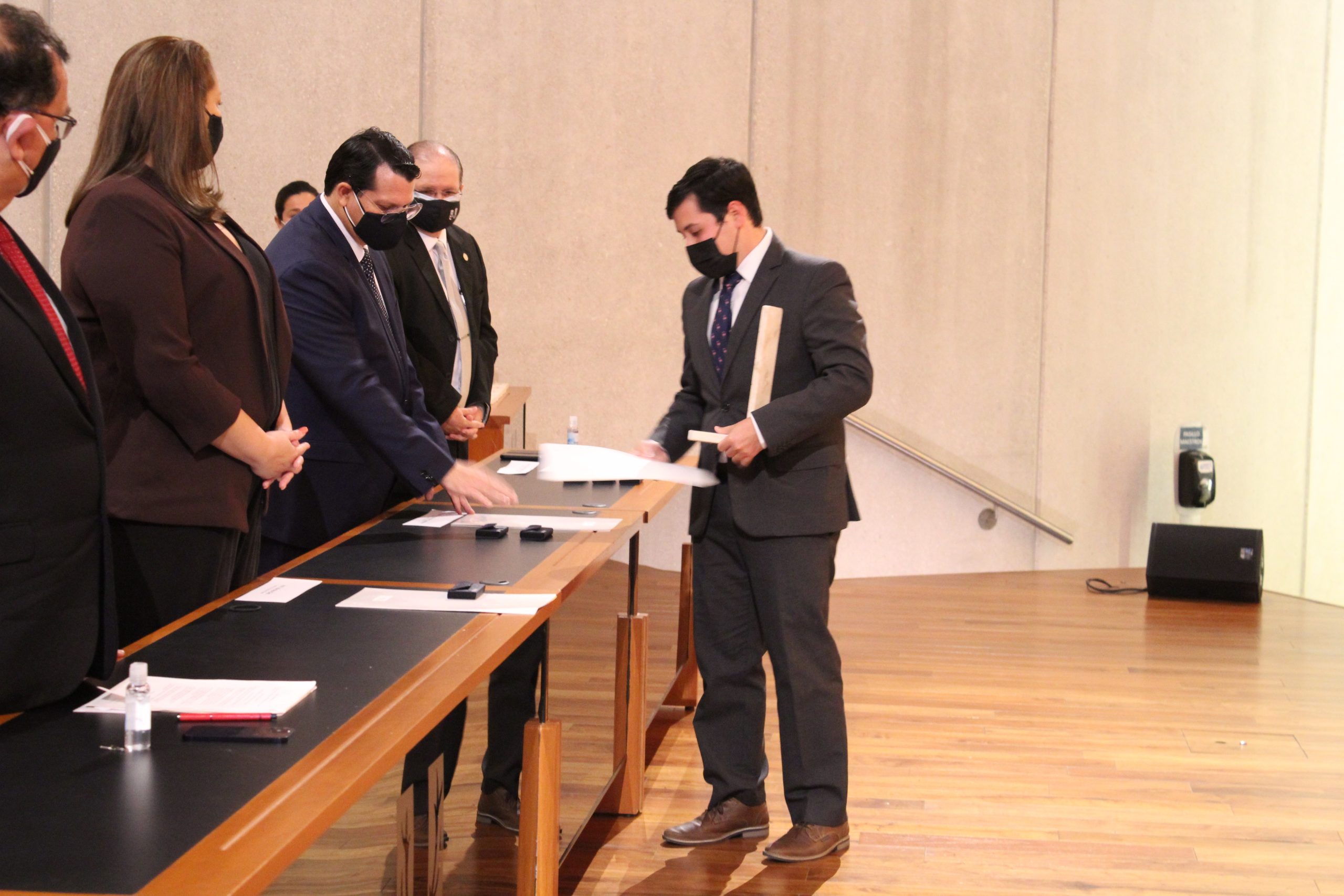 45-egresados-maristas-recibieron-el-premio-ceneval-a-la-excelencia