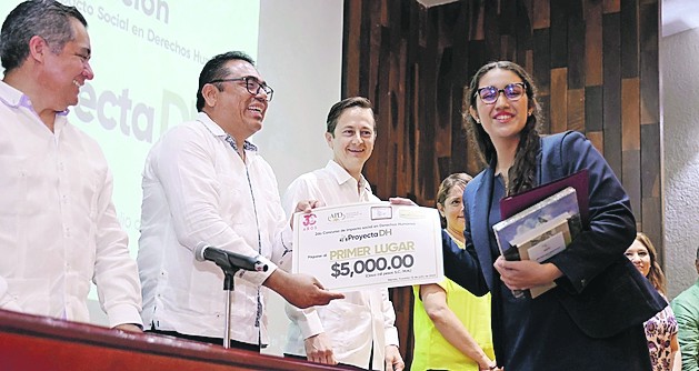 aranza-rodriguez-cervera-gana-el-ii-concurso-de-impacto-social-en-materia-de-derechos-humanos-proyecto-dh