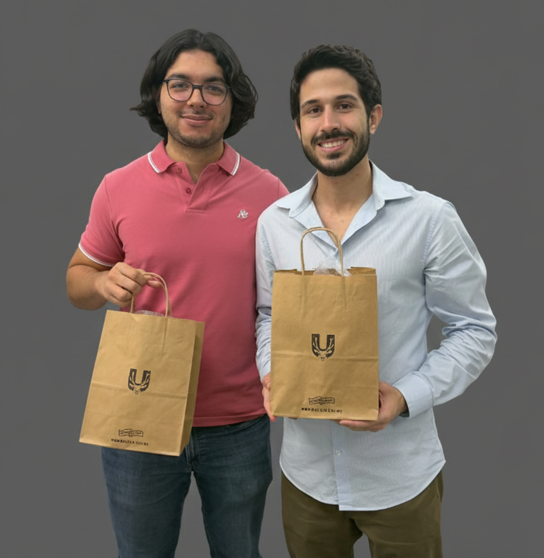 dos-estudiantes-de-la-escuela-de-negocios-obtienen-la-certificacion-amib-como-asesores-en-estrategias-de-inversion