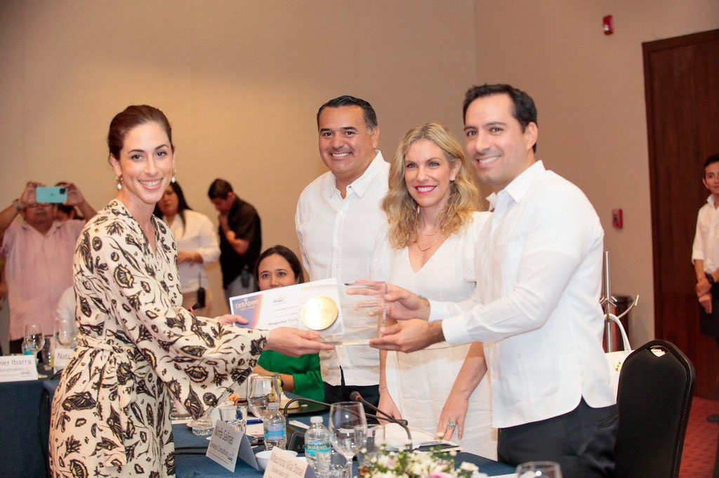 egresada-de-recursos-naturales-recibe-el-reconocimiento-de-ciudadana-del-ano-2022