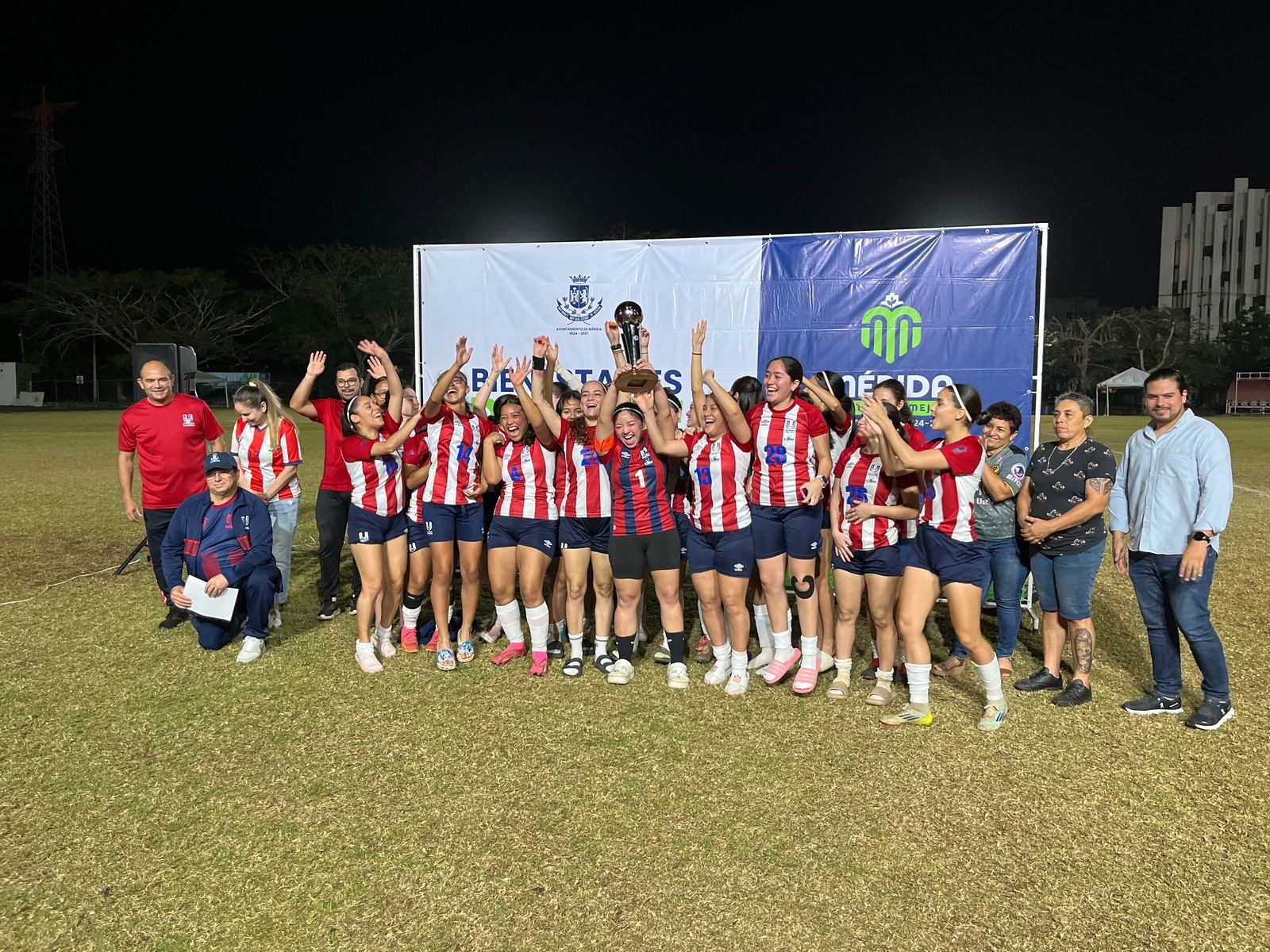 las-venadas-de-la-universidad-marista-de-merida-son-campeonas-de-la-liga-yucatan