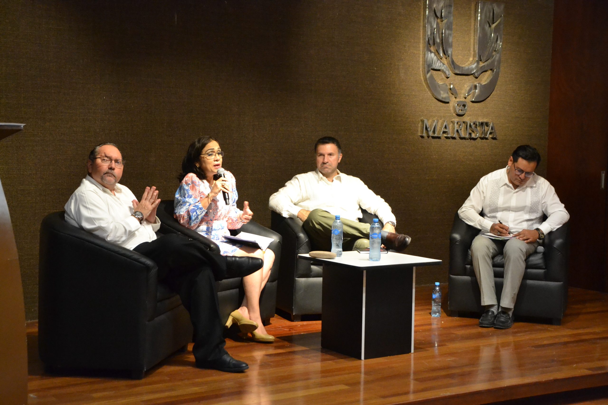 presentacion-del-libro-derecho-procesal-civil-y-familiar-guia-para-comprender-el-nuevo-sistema-del-codigo-nacional-de-procedimientos-civiles-y-familiares