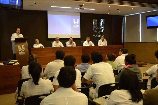 profesionales-del-imss-se-capacitan-en-la-universidad-marista-de-merida