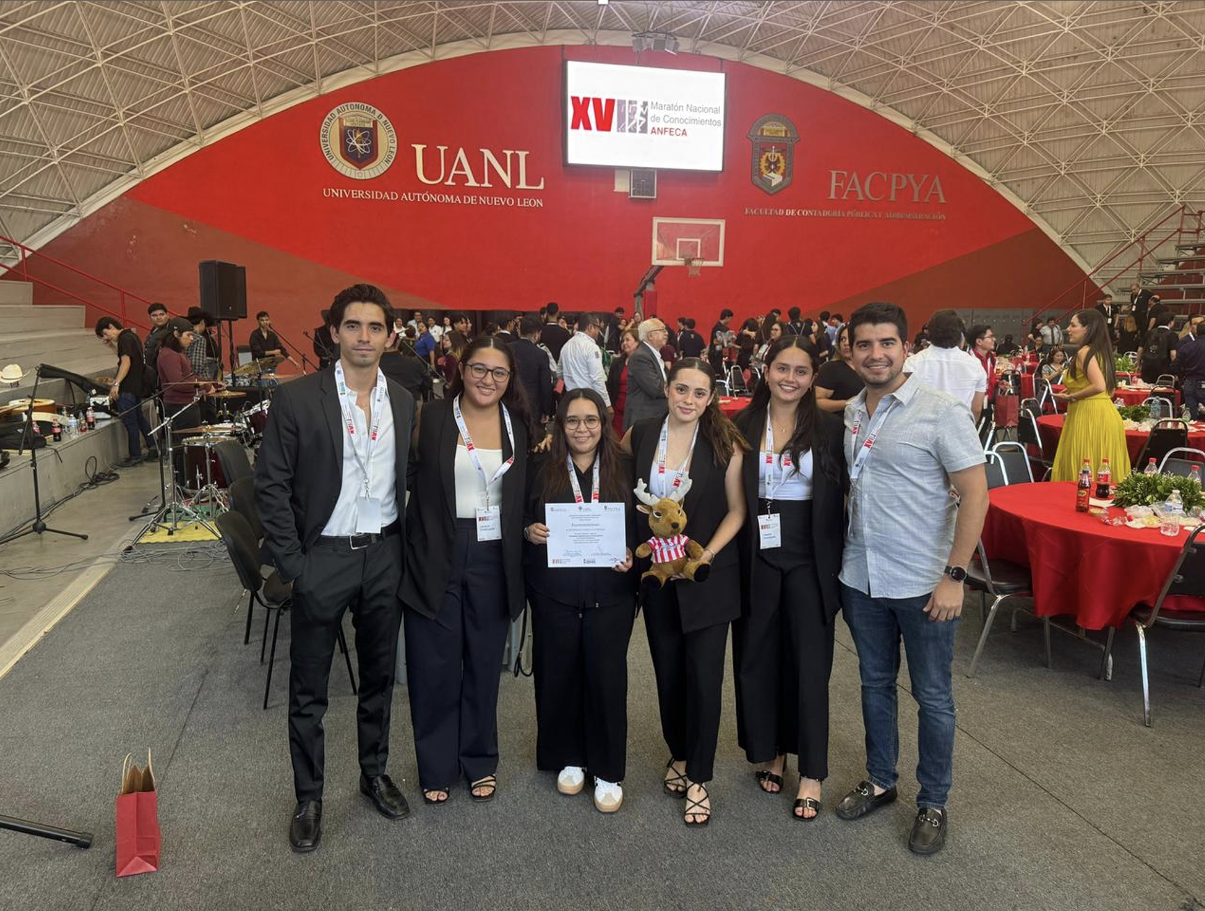 segundo-lugar-nacional-para-la-escuela-de-negocios-en-el-maraton-de-conocimientos-anfeca-2025